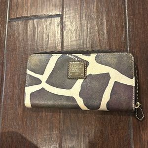 Zip around wallet